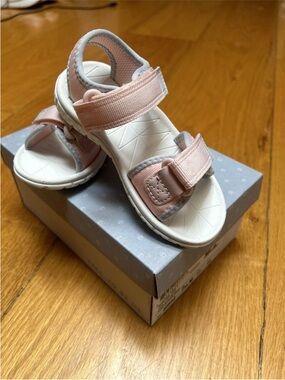 Clarks Surfing Tide T Pink Girls Sandals Shoes Sz 7.5 New Adjustable